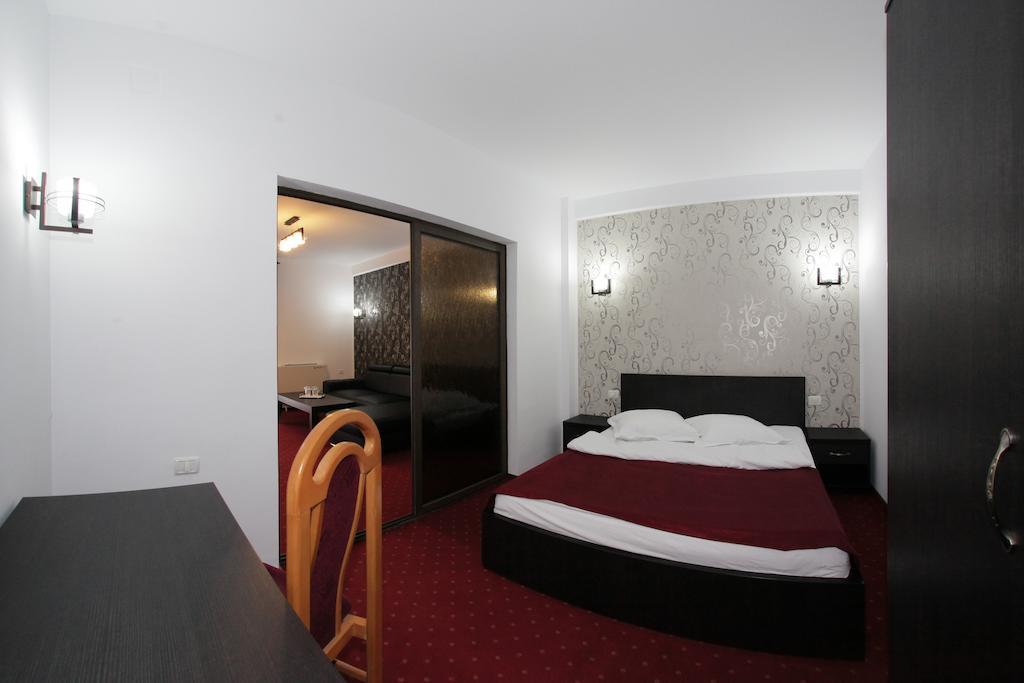 Hotel Rebis 브러일라 객실 사진
